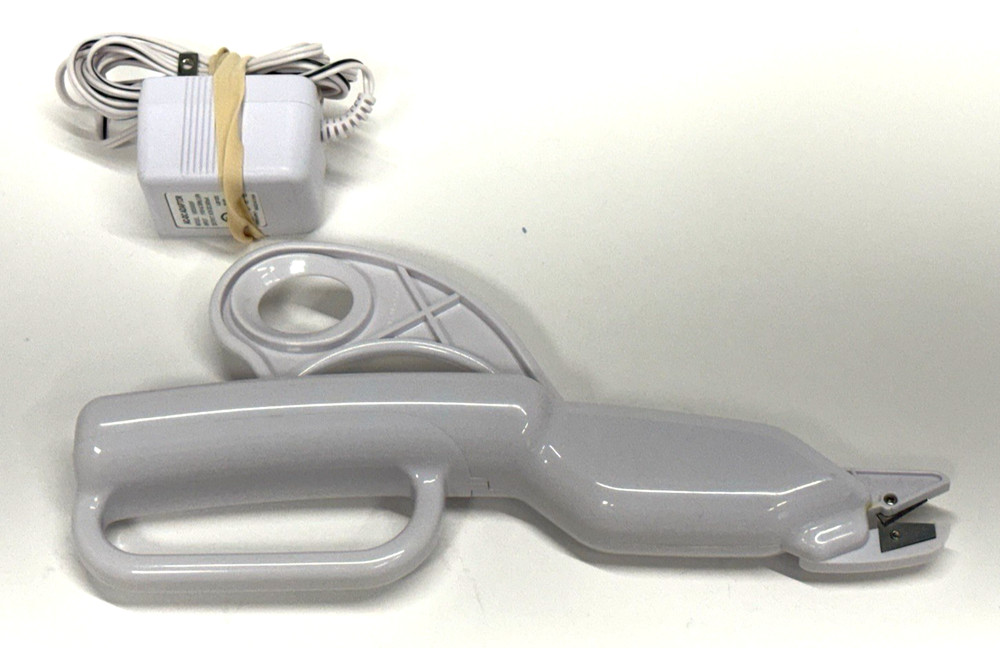 Pre-owned Singer Electric Scissors