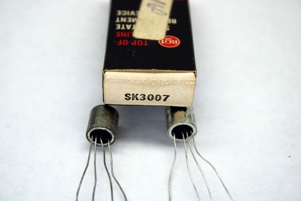 (2) RCA Transistor SK3007 - NOS