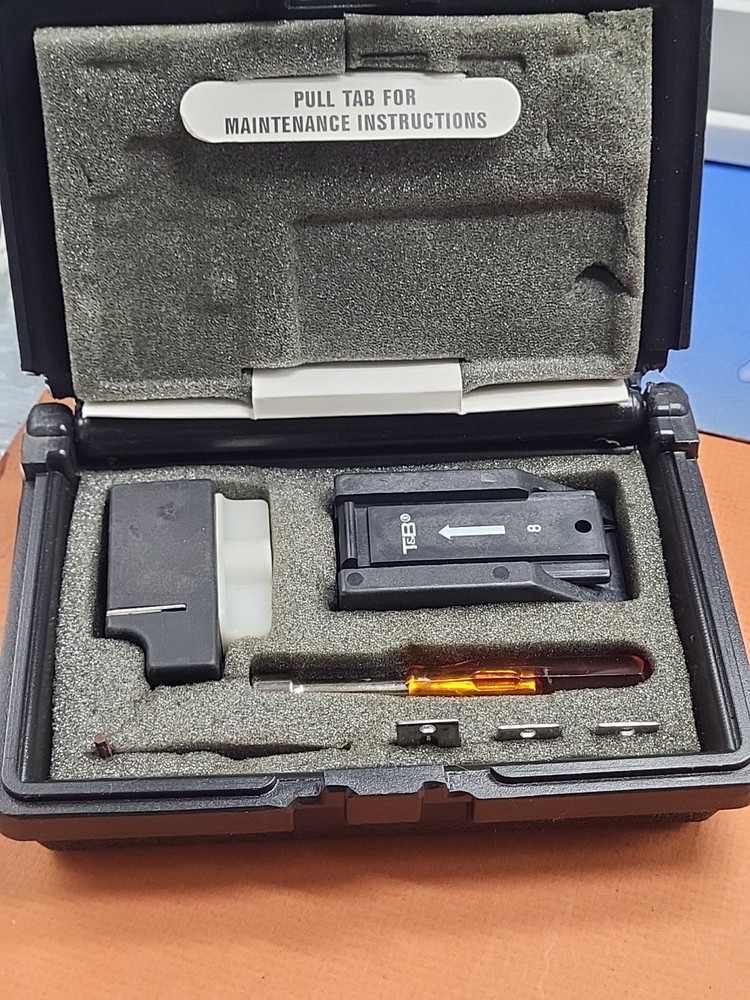 Thomas & Betts Versa - Trak Comminations Cable Intstalling Tool Kit No. UCCSK1 A