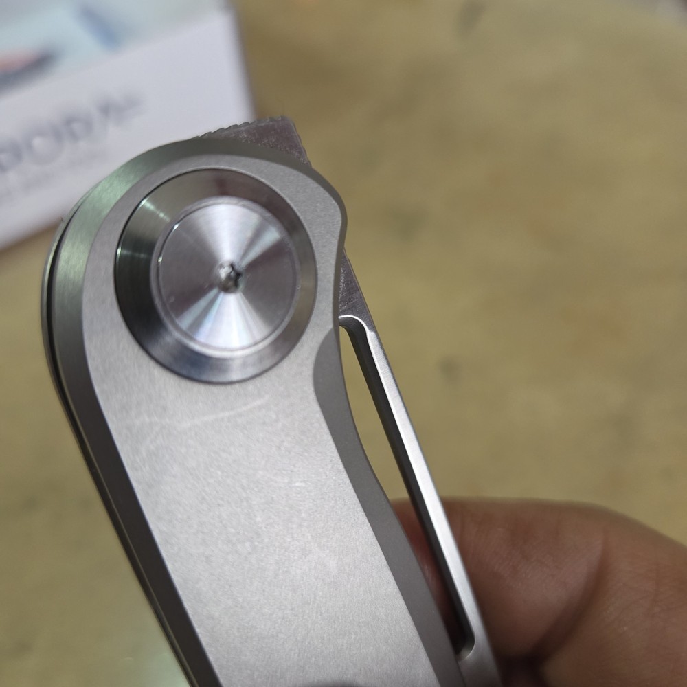 Aurora Knife and Tool Hivemind