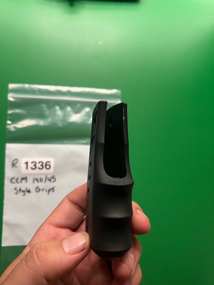CCM 1911/45 Style Grips