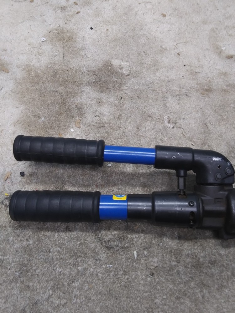 Cembre Hydraulic Crimper HT131L-C Electrical Crimp Tool Cable Crimper