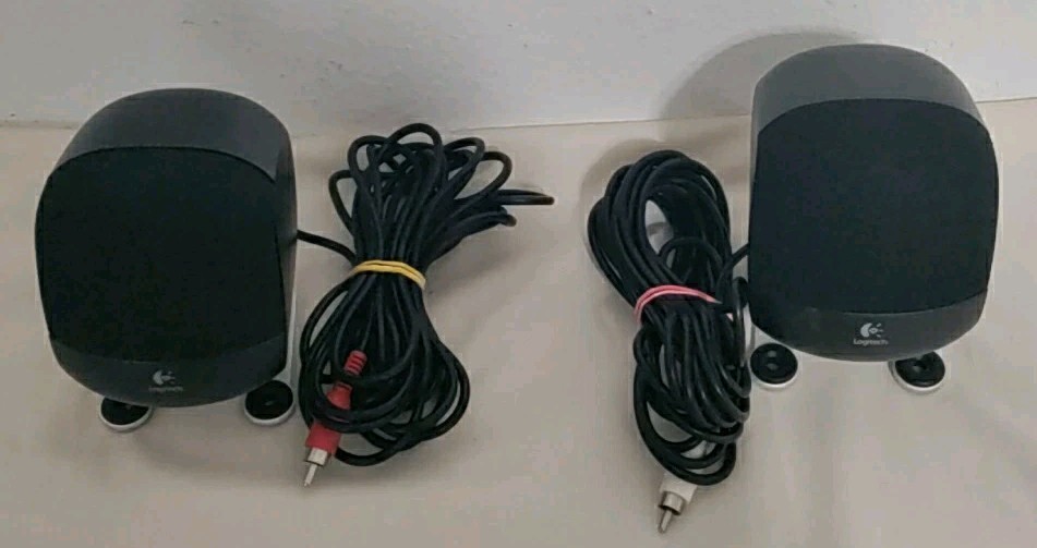 2 Logitech Z-640 Computer System Speakers White And Red Tested Read Description