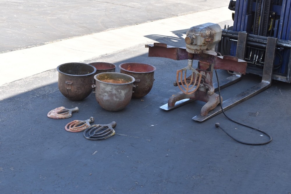 Hobart 20 Qt Mixer model A200