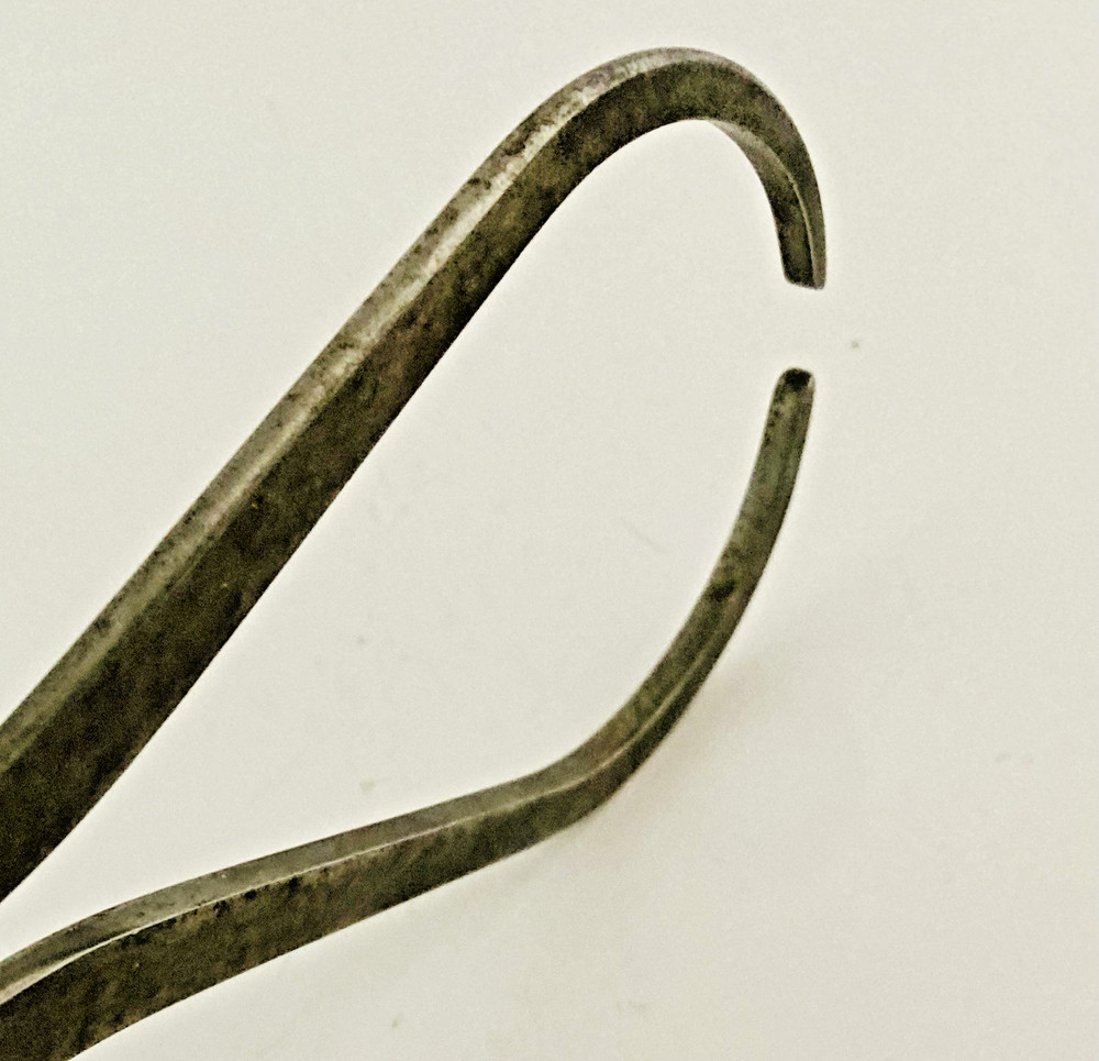 VINTAGE 6 INCH SPRING JOINT OUTSIDE CALIPER FLAT LEG