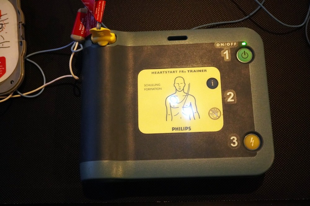 Philips HeartStart FRx AED Trainer /Pads **Not Working**
