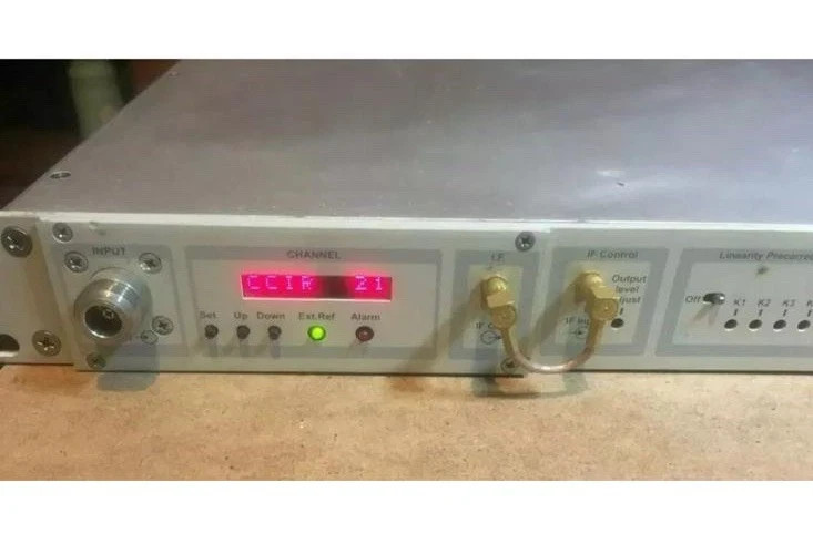 PLL UHF 20W Screen Service ANALOG/DIGITAL TRANSMITTER REPEATER TESTED