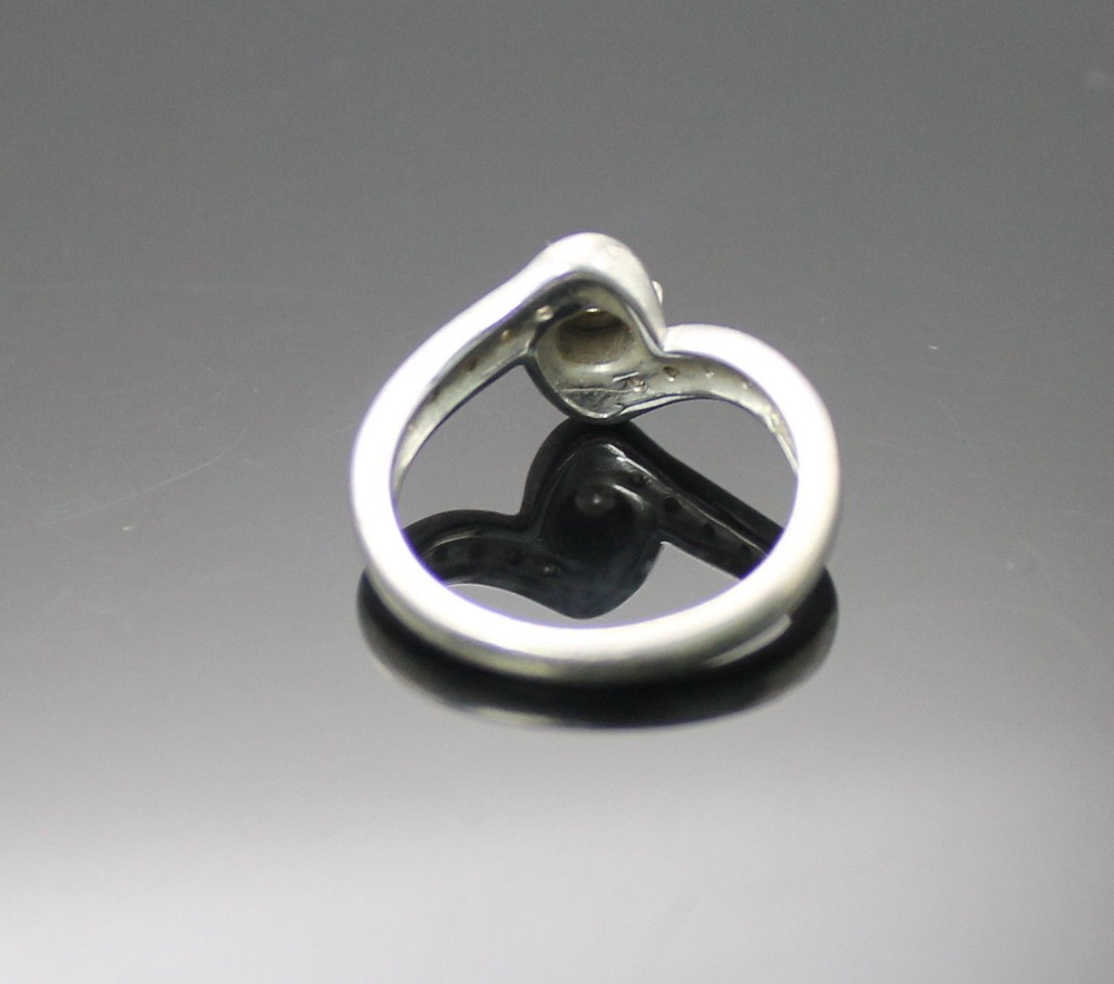 DAZZLING GENUINE DIAMONDS ACCENT STERLING SILVER RING SIZE 6.75