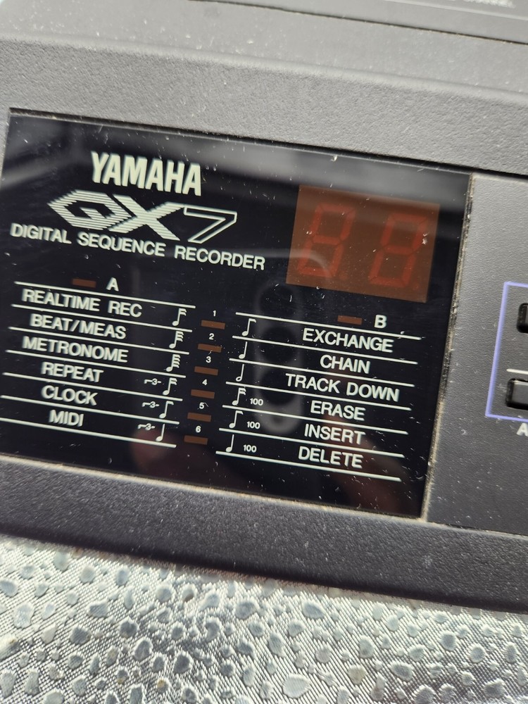 Yamaha QX7 Digital Sequence Recorder MIDI Sequencer