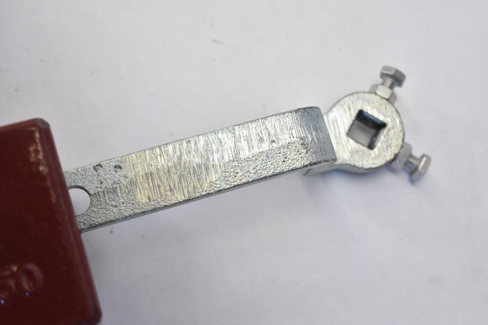 Lever Replacement Bracket Support 65X80X50 Red Base w Silver Handle