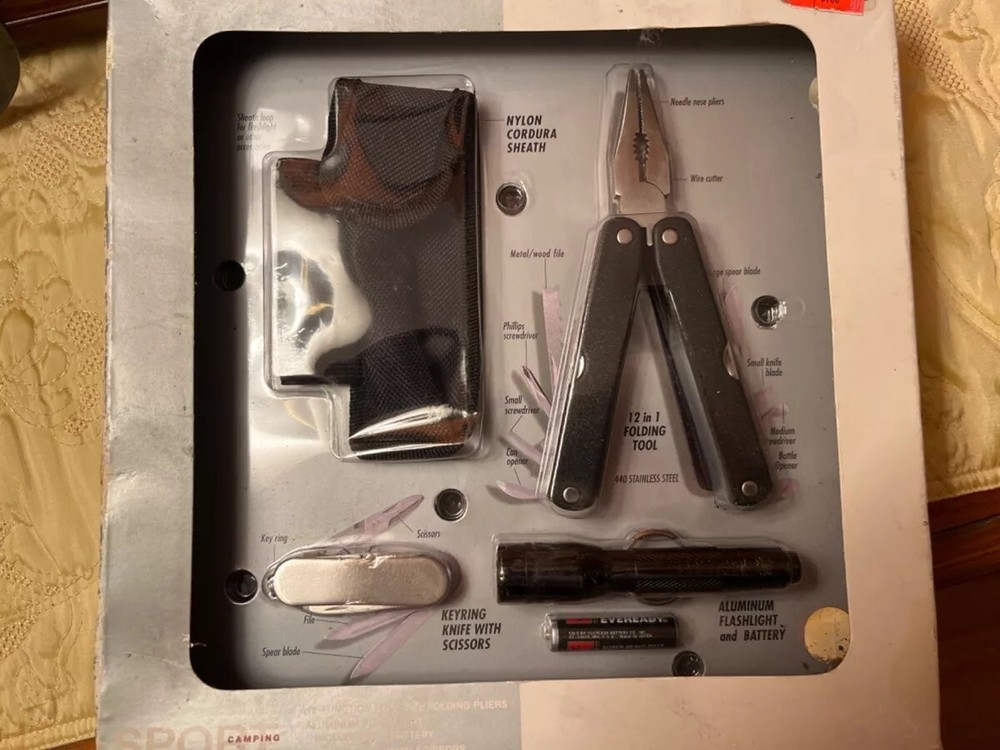 Target MULT TOOL w/FLASHLIGHT & CARRYING CASE - NEW