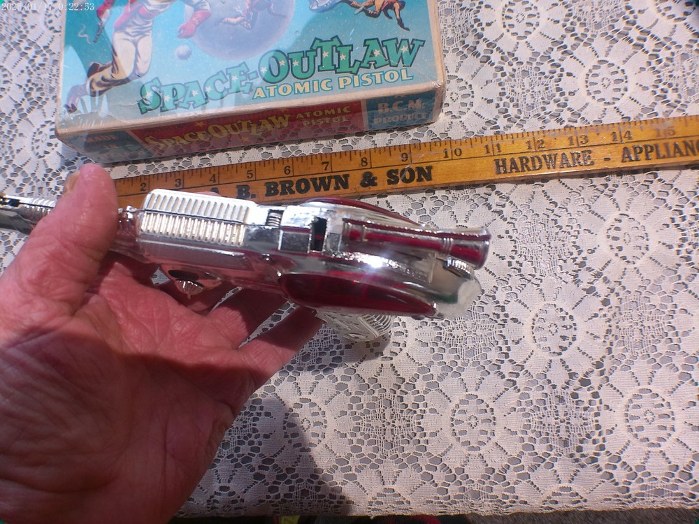 SPACE OUTLAW ATOMIC PISTOL SMOKING REPEATING WITH ORIGINAL BOX