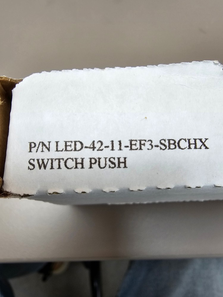 LED-42-11-EF3-SBCHX SWITCH PUSH