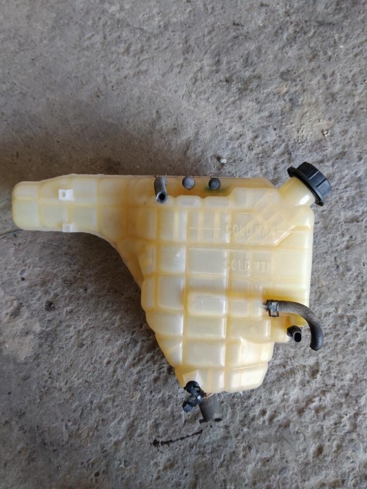 For 2019 INTERNATIONAL LT RADIATOR OVERFLOW TANK ,  MN