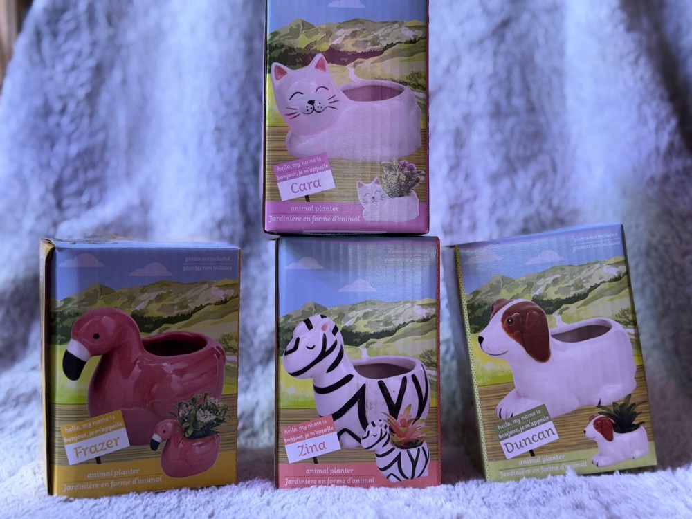 Duncan Dog Animal Planter