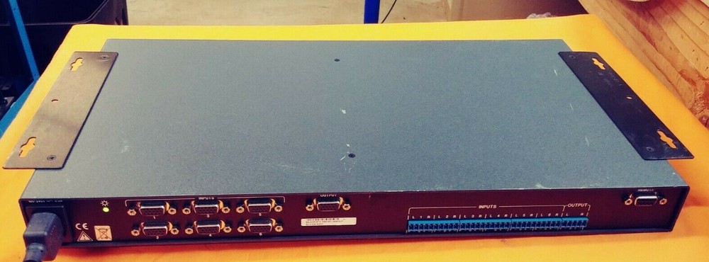 EXTRON SW6 VGA SWITCHER WITH AUDIO (*)