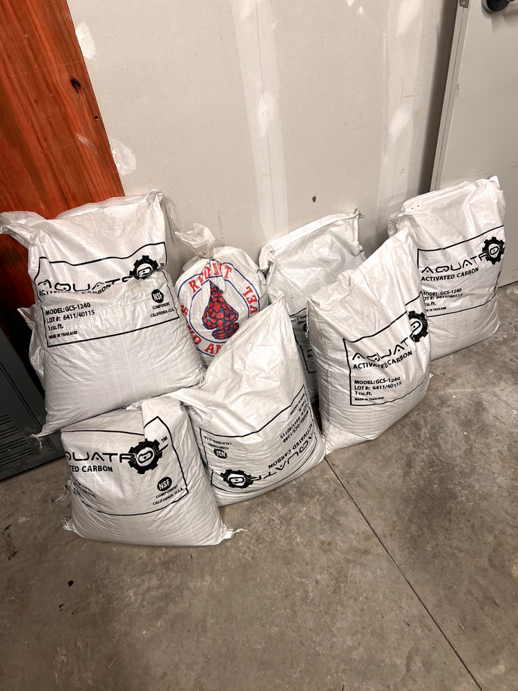 Clack Carbon Water Filter Tank, WS1.25TC Meter & Backwash System & Filter Media