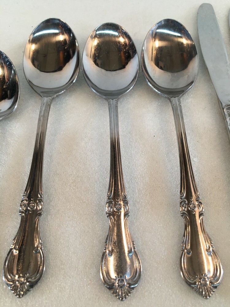 VICTORIA by Salem 11 Assorted Pieces Stainless Flatware