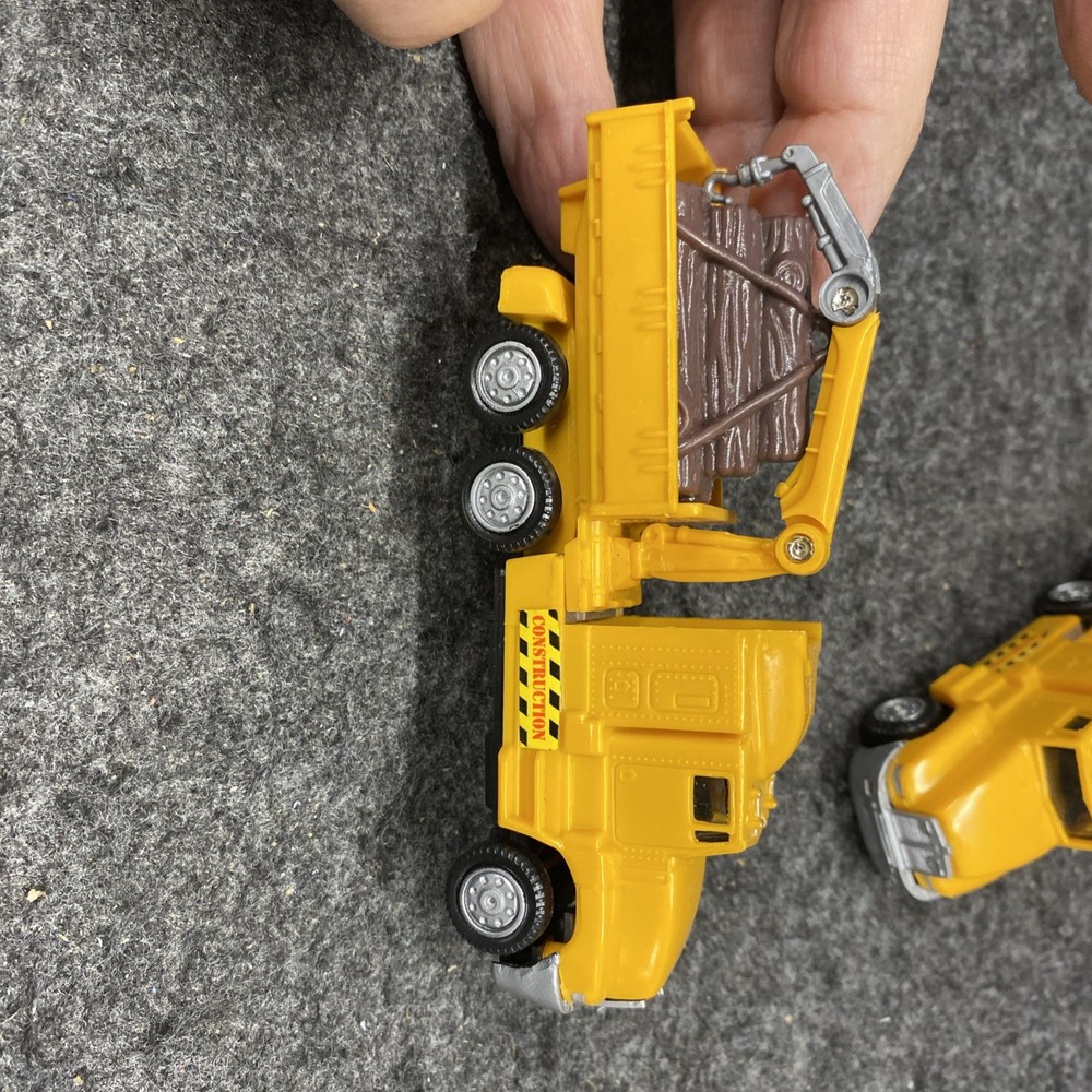 New Ray Construction Set With Train