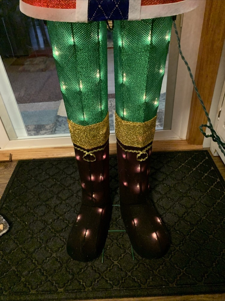 5’ Nutcracker King LED light Up. Red/Gold