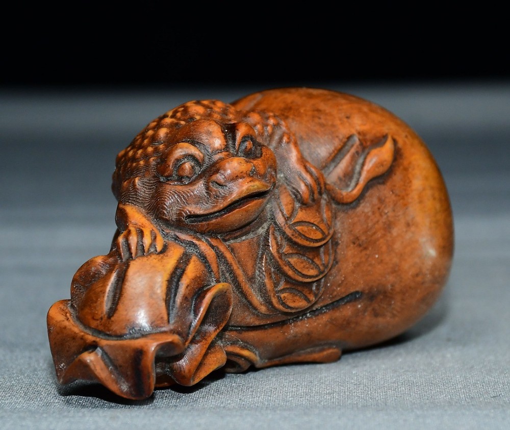 Exquisite Small Leaf Boxwood Golden Toad Handle
