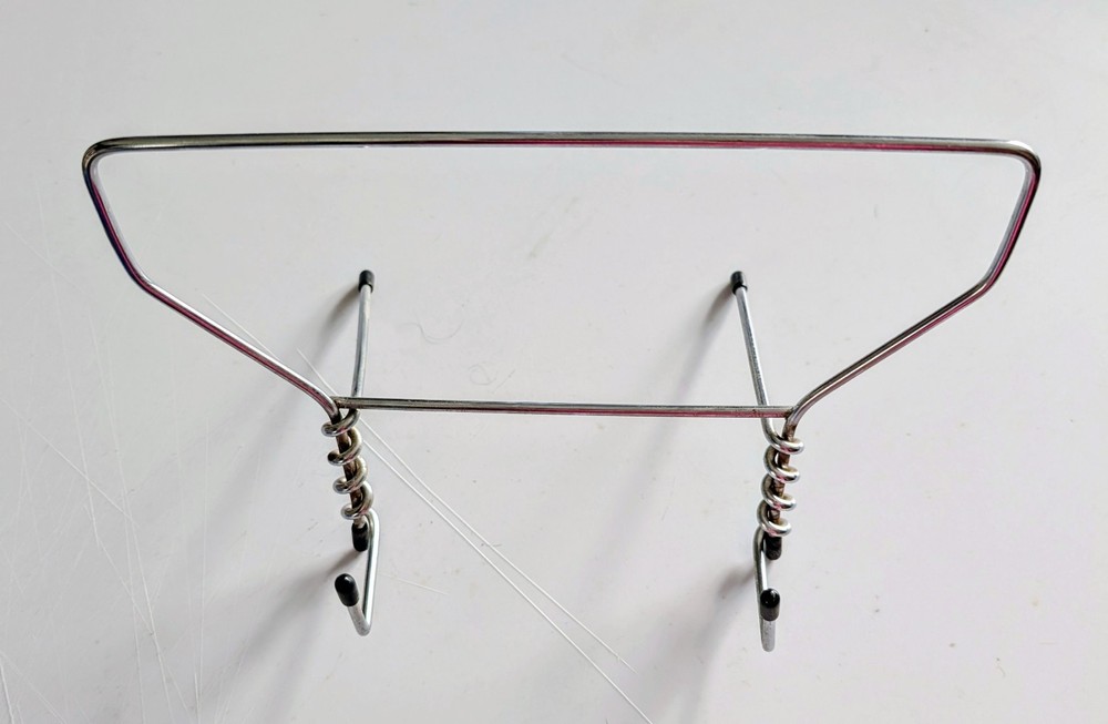 Merangue Wire Study Stand For Books, Tablets, Papers Etc. Chrome Finish....