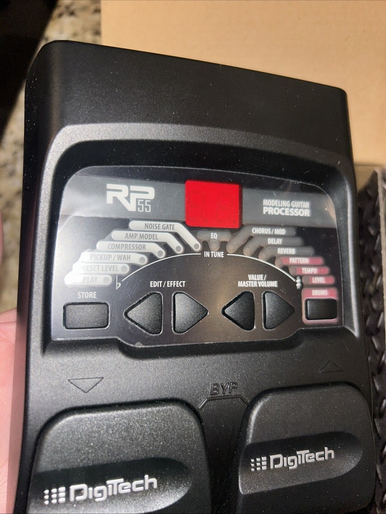 Digitech RP55 Modelling Guitar Processor. Good Multi Effects Pedal.
