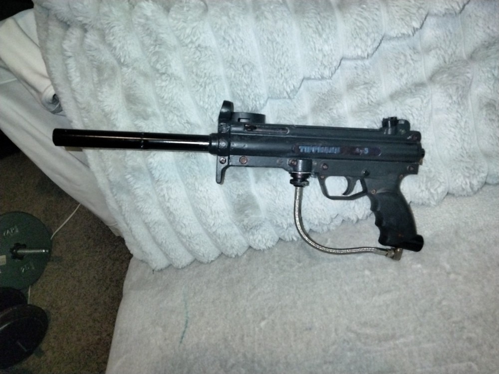 Tippmann A5 Paintball gun