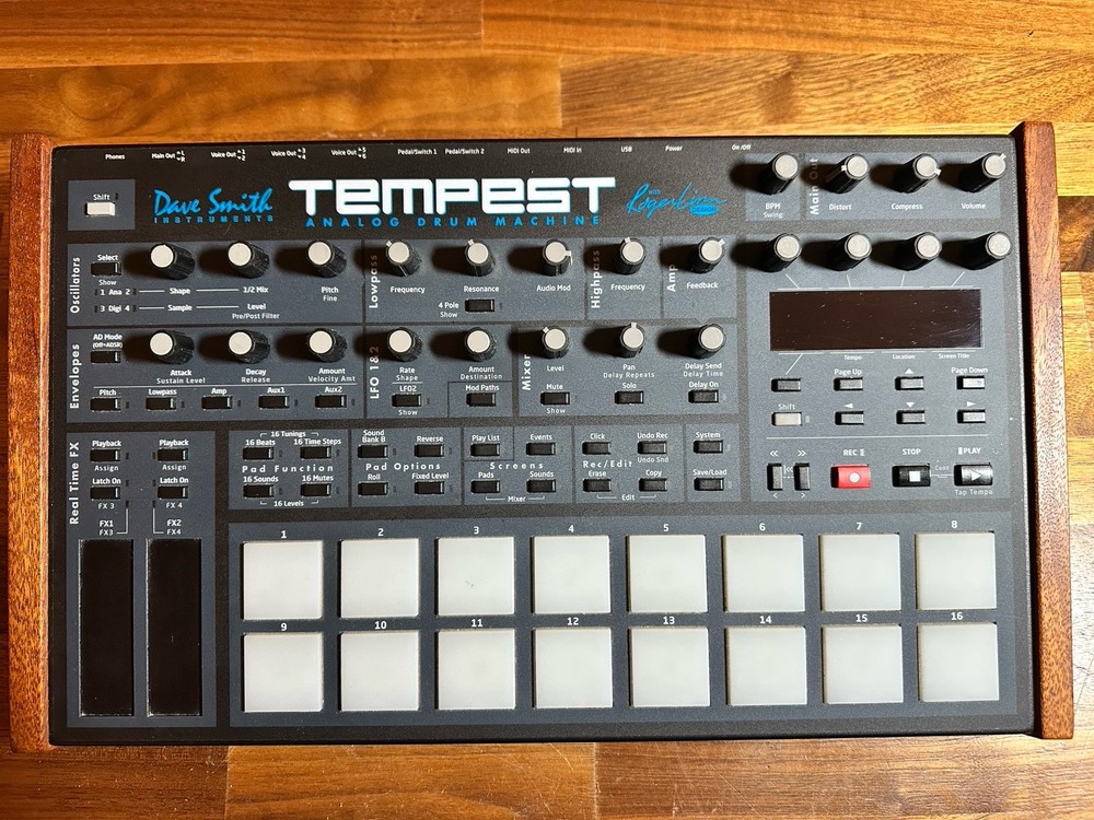 Dave Smith Instruments TEMPEST analog DRUM MACHINE DSI