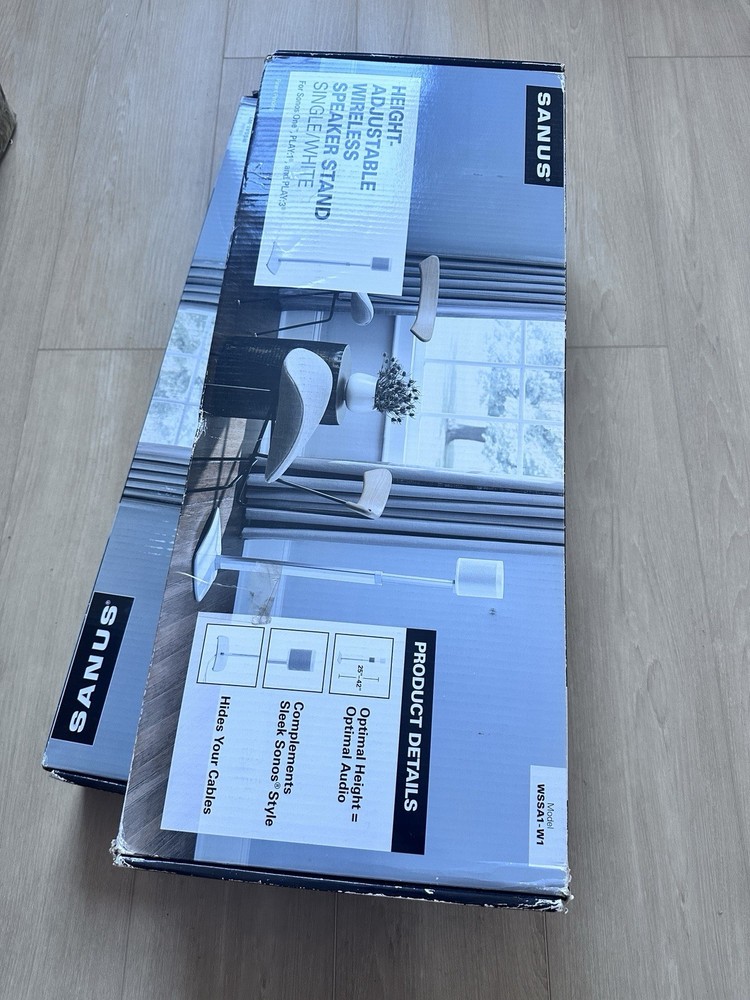 1 Speaker stands