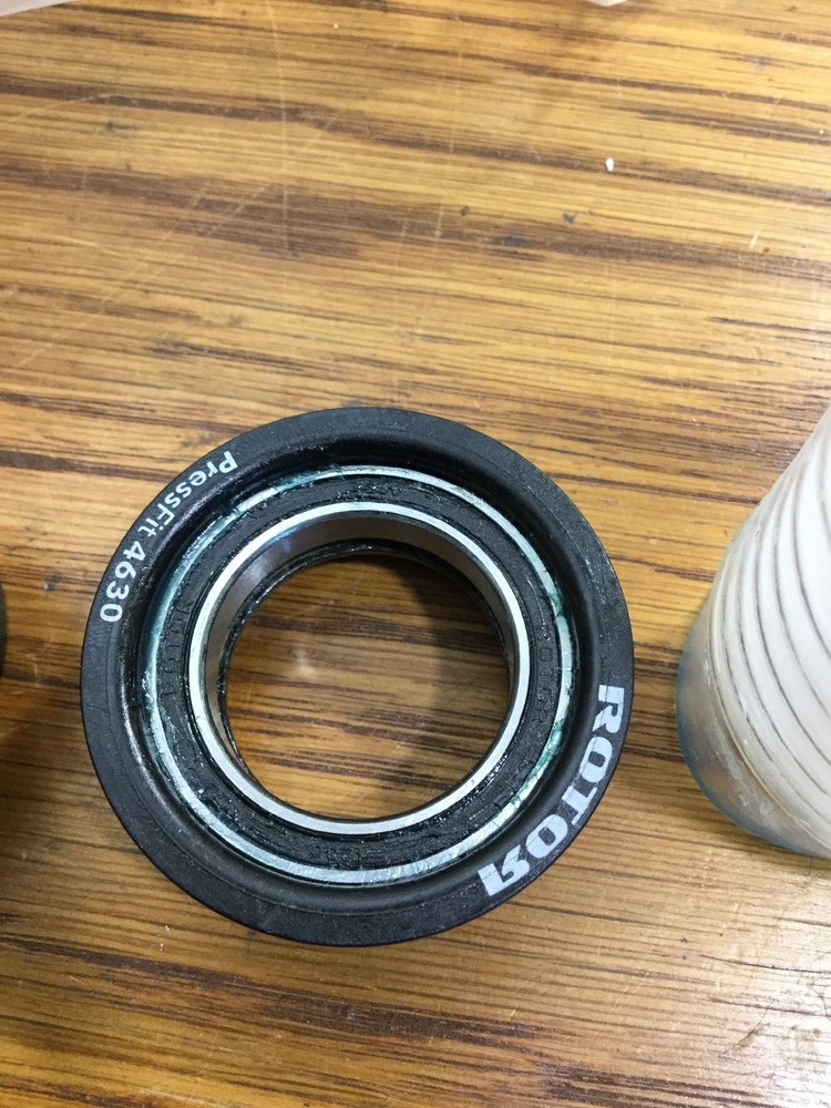 Rotor Press Fit 4630 Cycling Bottom Bracket Missing Shields (6244)