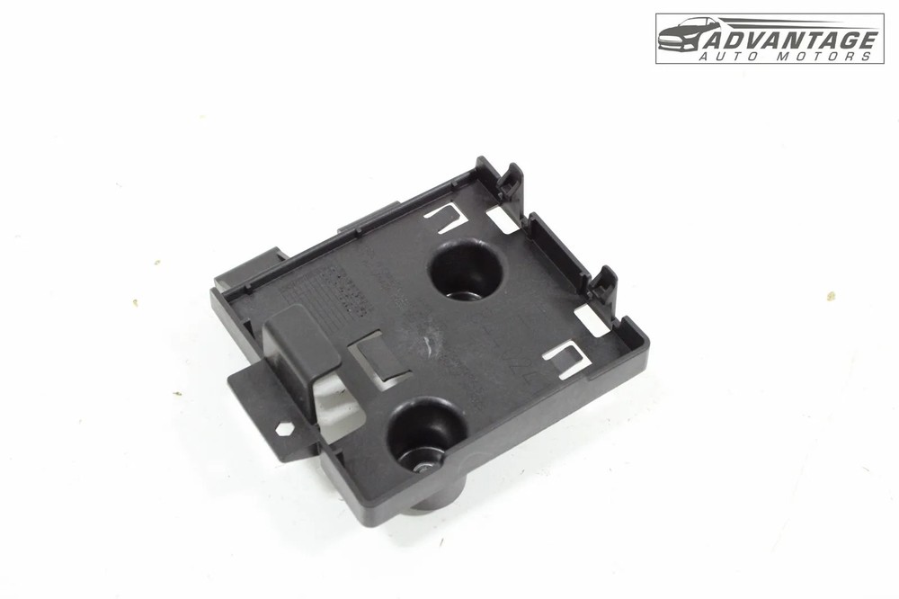 2017-2023 GMC ACADIA KEYLESS THEFT LOCKING COMPUTER CONTROL MODULE BRACKET OEM