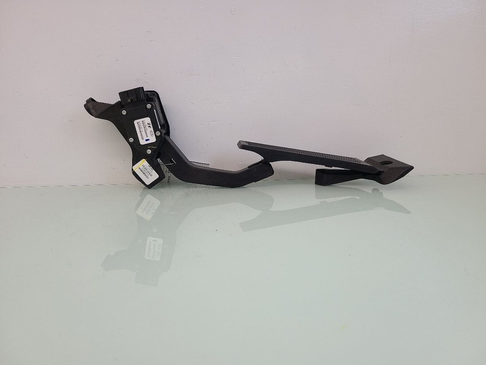 Accelerator Gas Pedal Fits 2013 OPTIMAKIA 580085