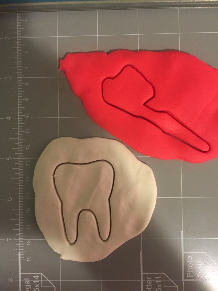 Tooth & Toothbrush Cookie Cutter (Set)