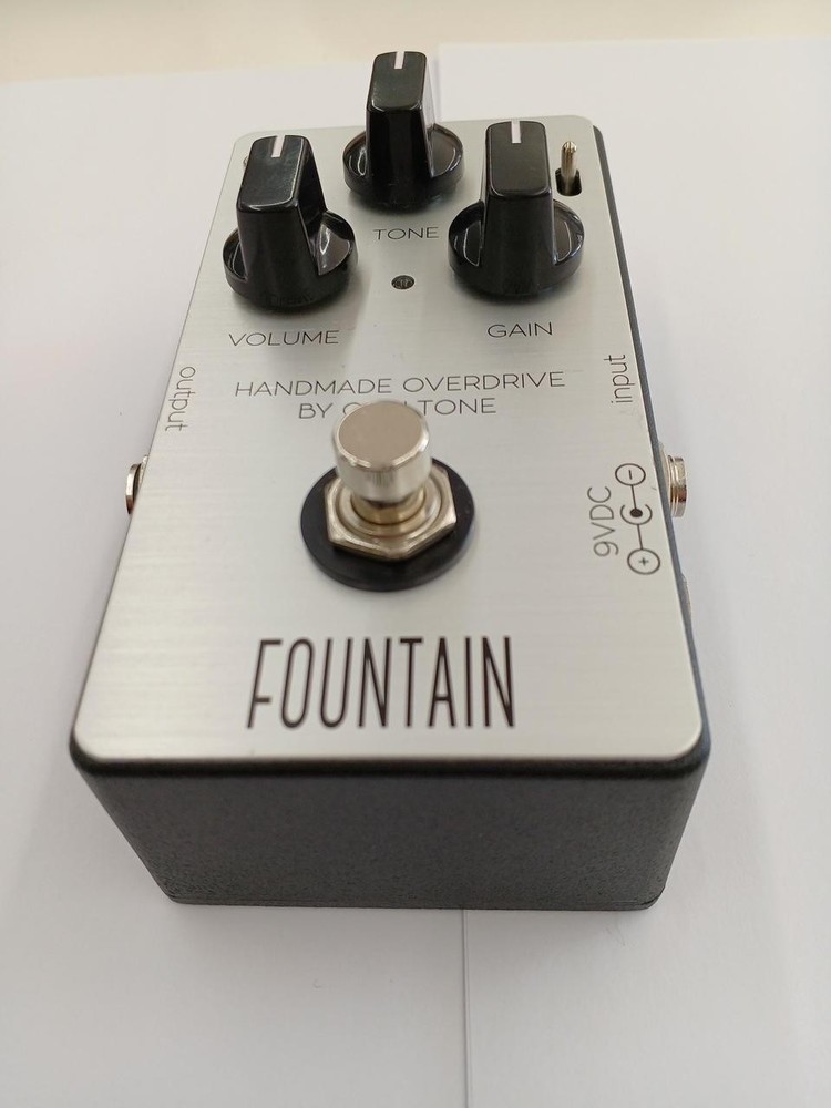 OVALTONE FOUNTAIN Effects Pedal