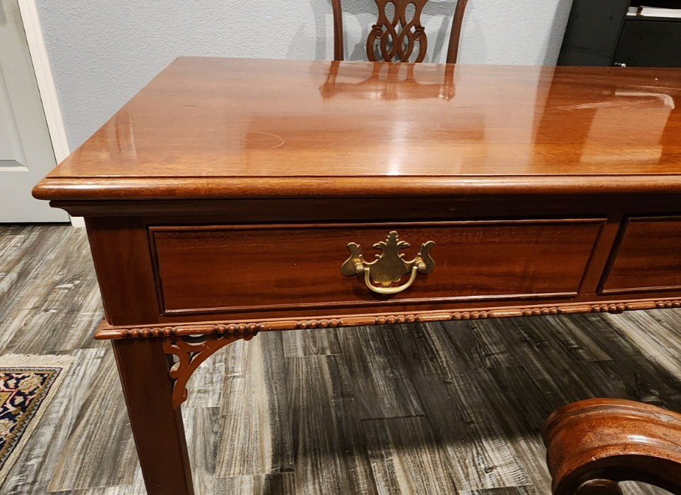 Thomas Chippendale style - Reproduction Writing desk with two armchairs
