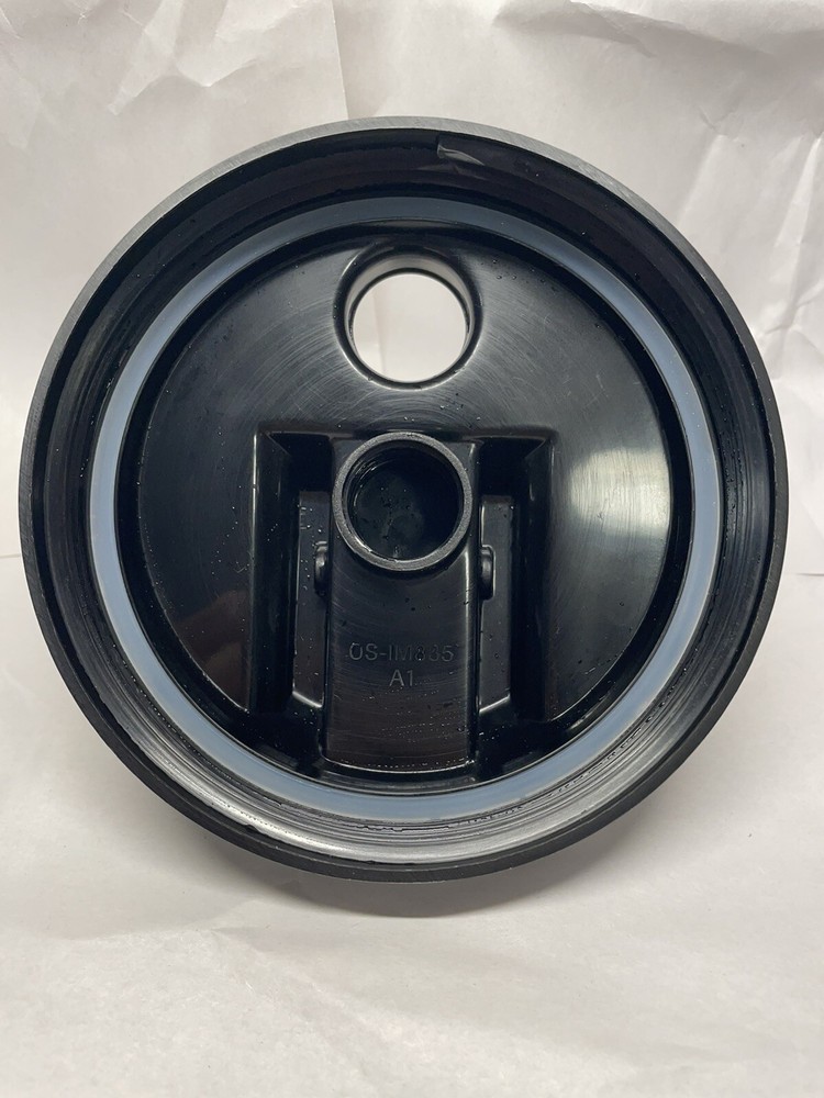 Igloo Latitude Pro 1/2 gallon water bottle