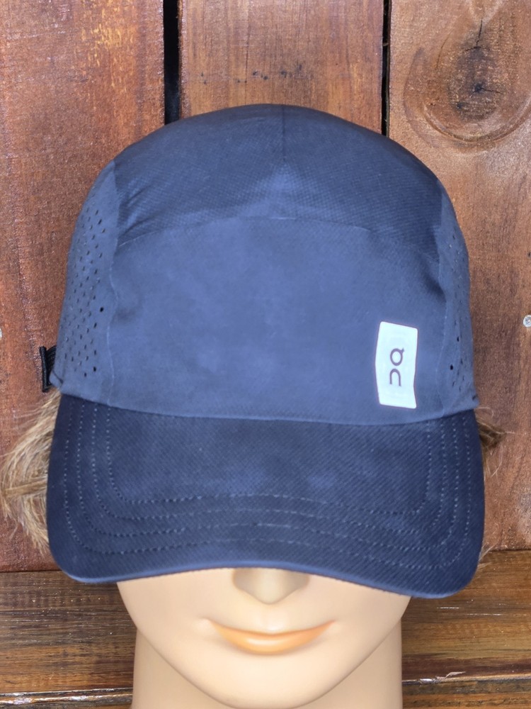 On Cloud Running Lightweight Running Cap Black Reflective