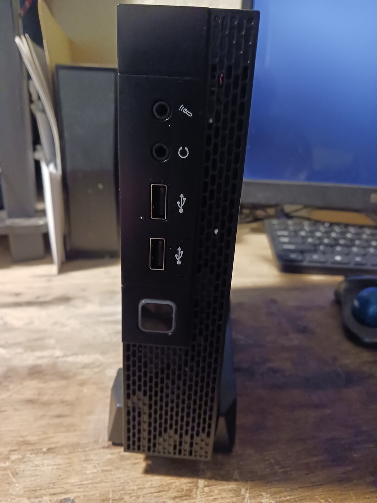 Slim mini ITX Computer