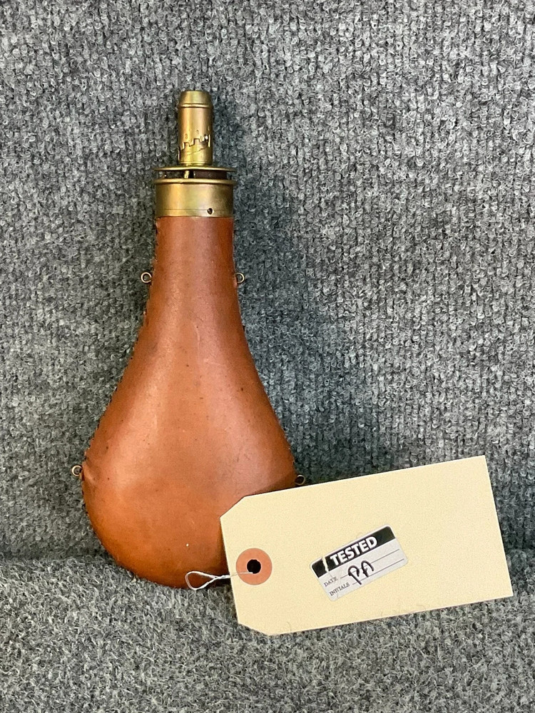 Vintage Brown Leather 🏺 Powder Flask – Muzzleloader Accessory