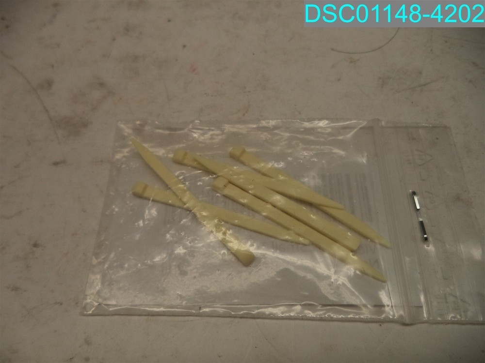 VICTORINOX SMALL TOOTHPICK