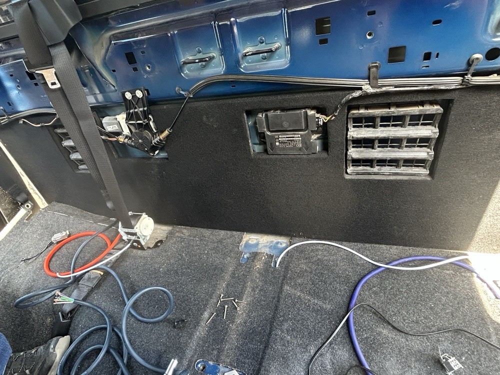 2014-2018 Dodge Ram Crew Cab Amp Rack