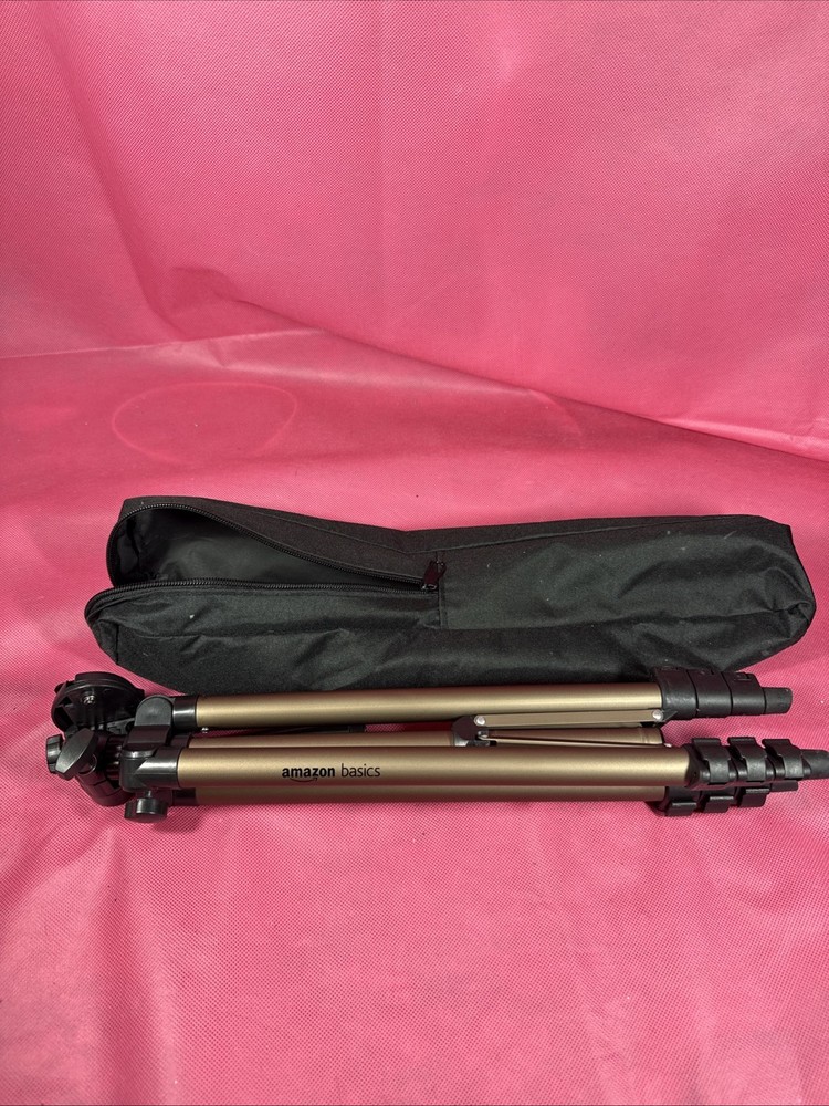 Amazon Basic 50” Lightweight Tripod With Bag - Pre-owned Q5