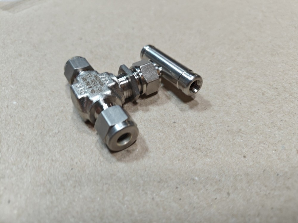 Swagelok Needle Valve SS-1KS4-SH 🇺🇲