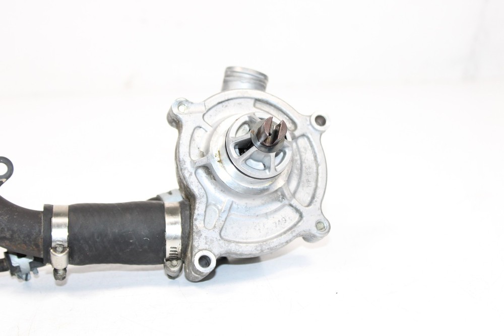 07 Suzuki VZR1800 Boulevard M109 Engine Coolant Pump