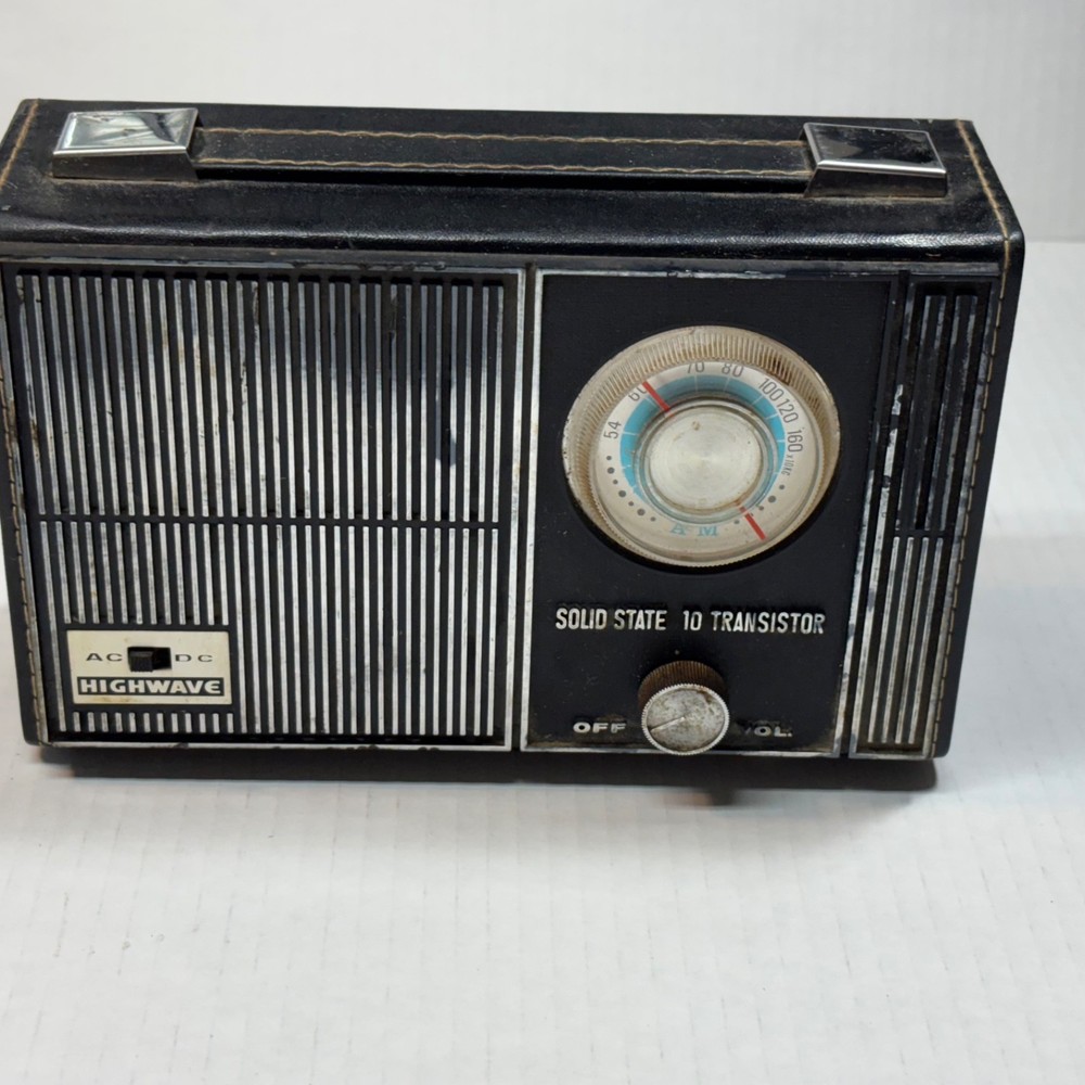 Vintage Highwave AC-DC Solid State 10 Transistor, Black Plastic Case Korea