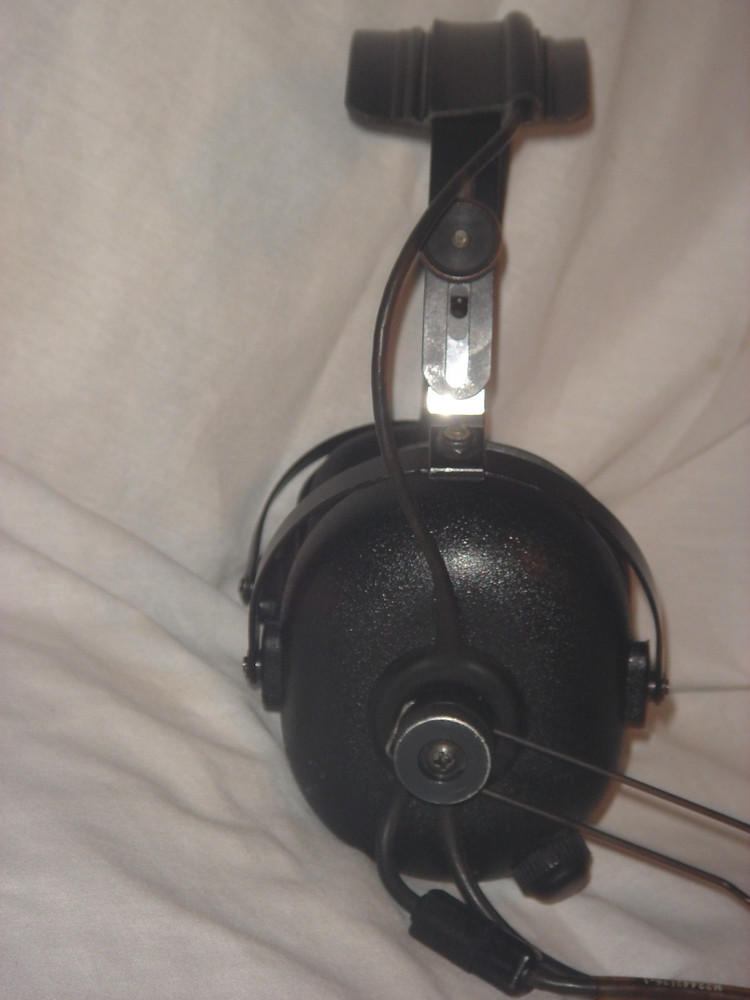 Astrocom Electronics Microphone Dynamic M-87/AIC DYNAMIC Aviation Headset