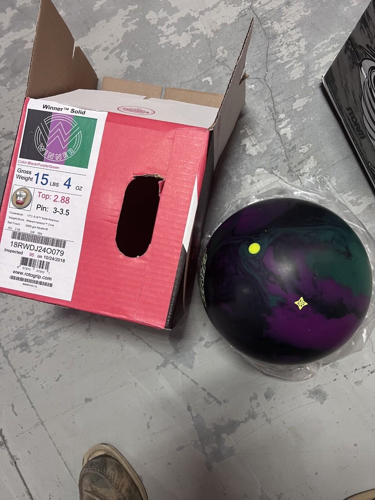 NEW - NIB 15lb Rotogrip "WINNER SOLID" UNDRILLED