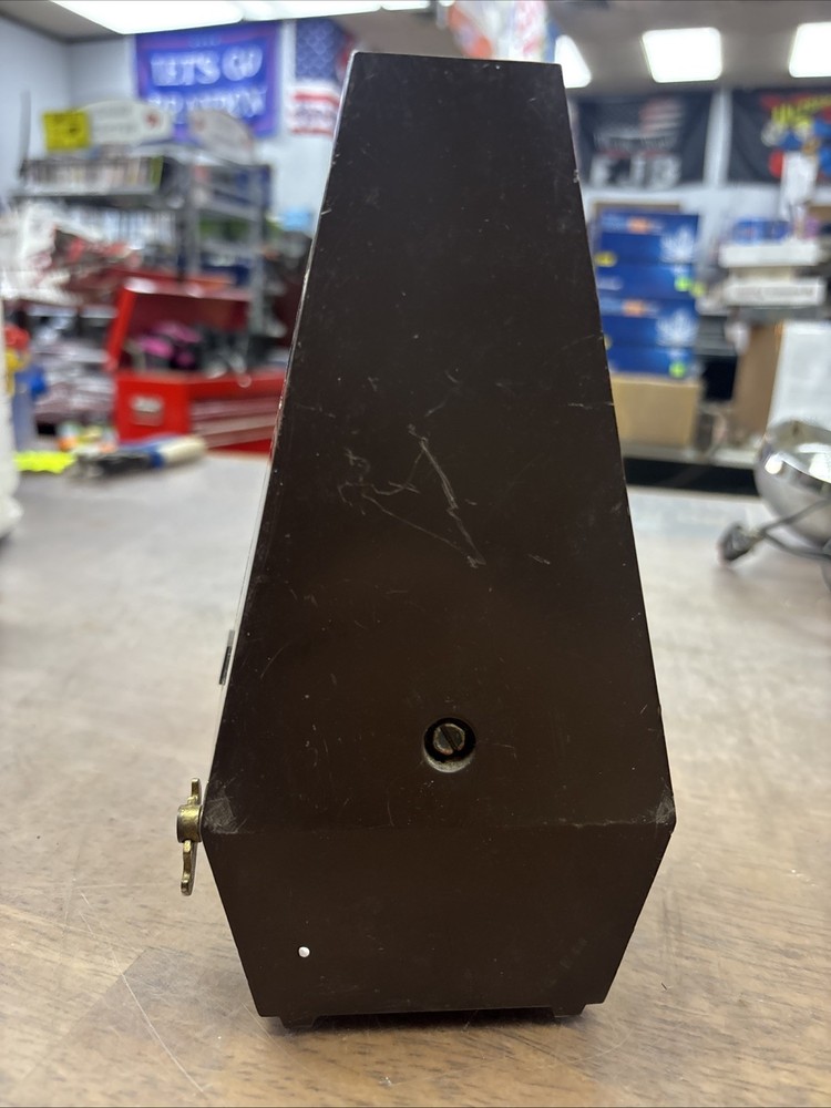 Vintage Seth Thomas wind up metronome (B-8)
