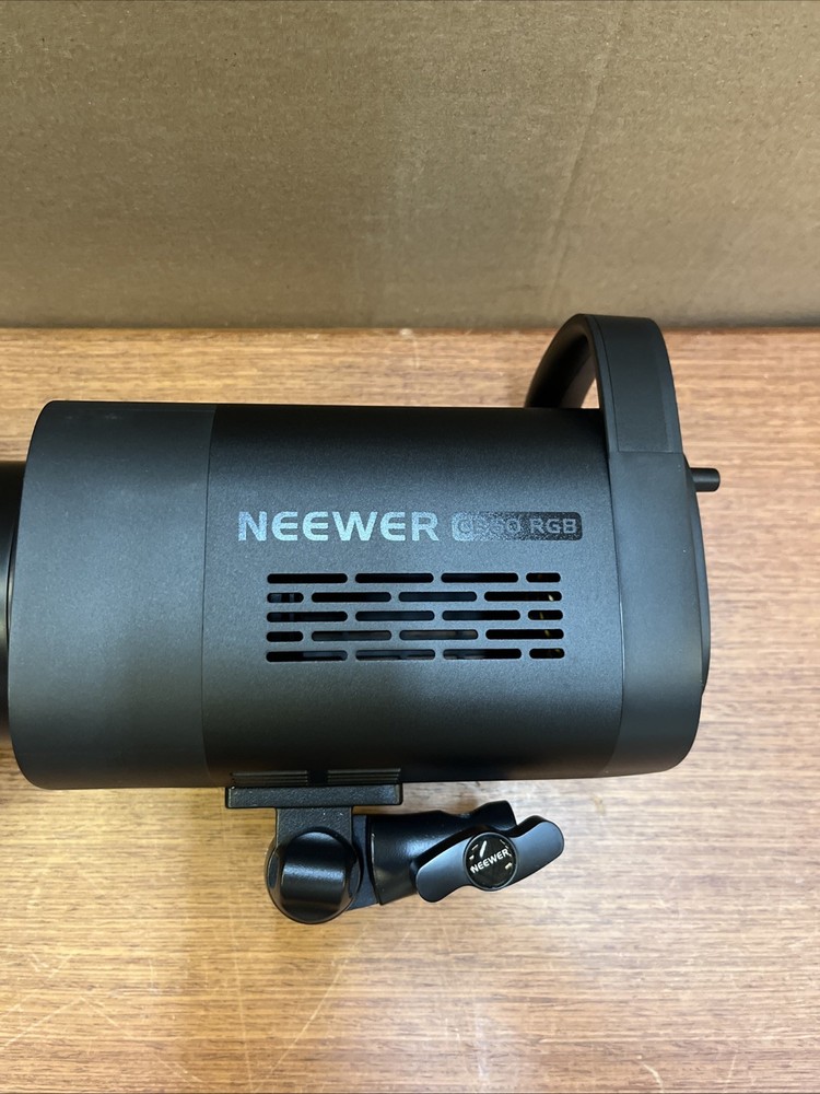 NEEWER CB60 RGB Video Light